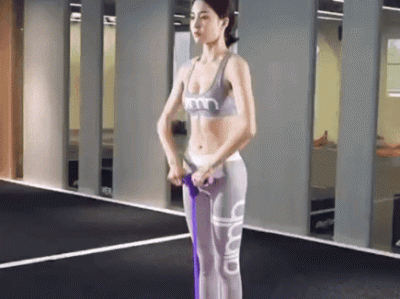 女性150-175cm标准体重表公布,若你“达标”,恭喜是模特身材